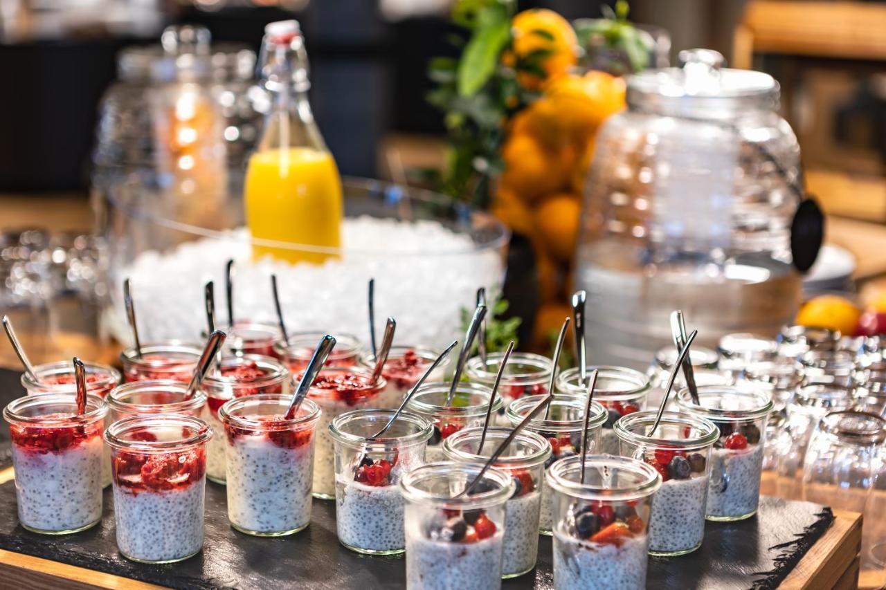 Quality Hotel Strawberry Arena Солна Экстерьер фото
